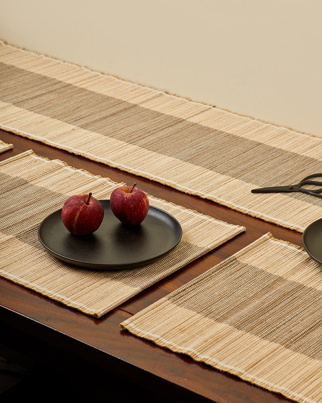 Moha – table runner