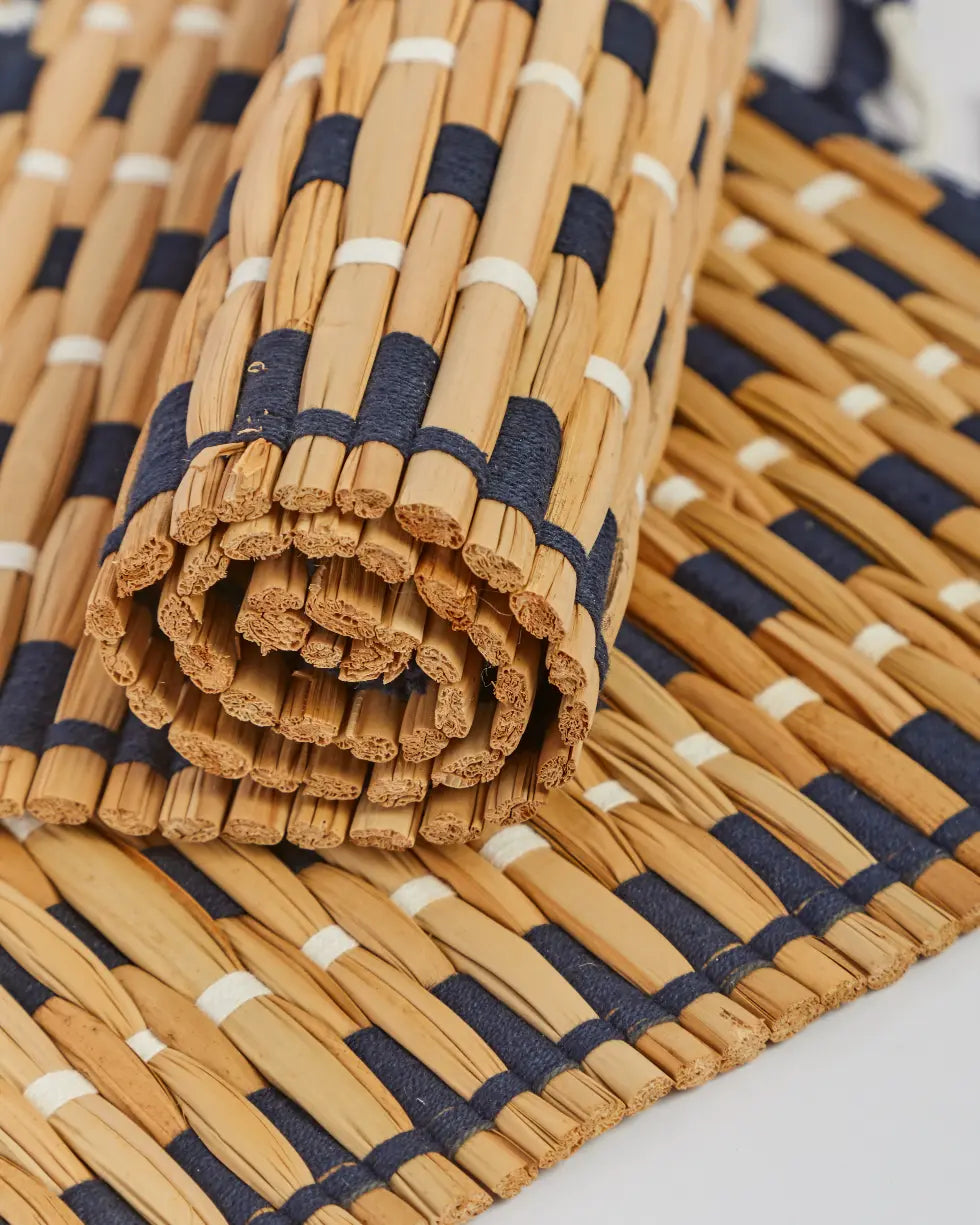 Triva – Water Hyacinth Heat Pad/ Trivet with Cotton Weave Detail