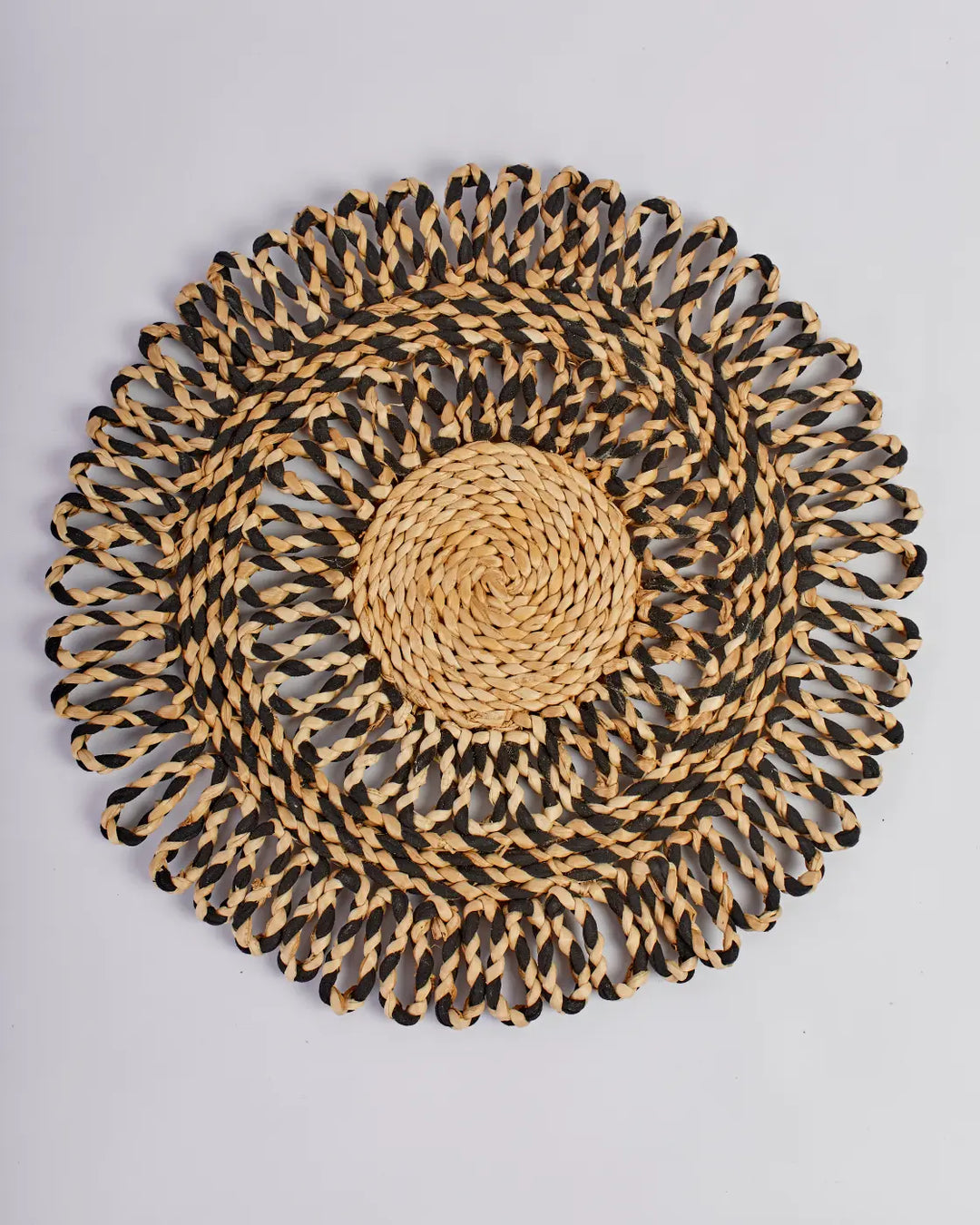 Arel – Banana Fiber Placemat with Black Weave Detail