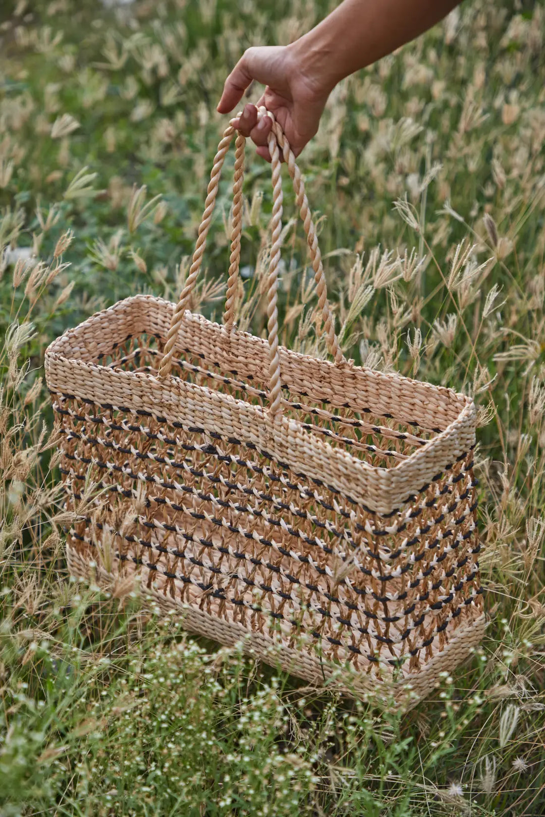 Risha - Banana Fiber Beach Tote Bag with Weave Detail