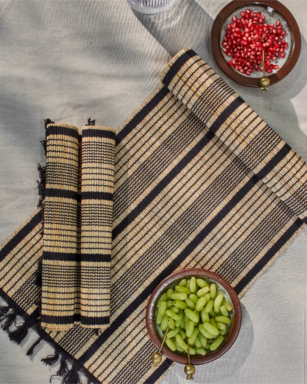 Sana – banana fiber table runner with black cotton stripes