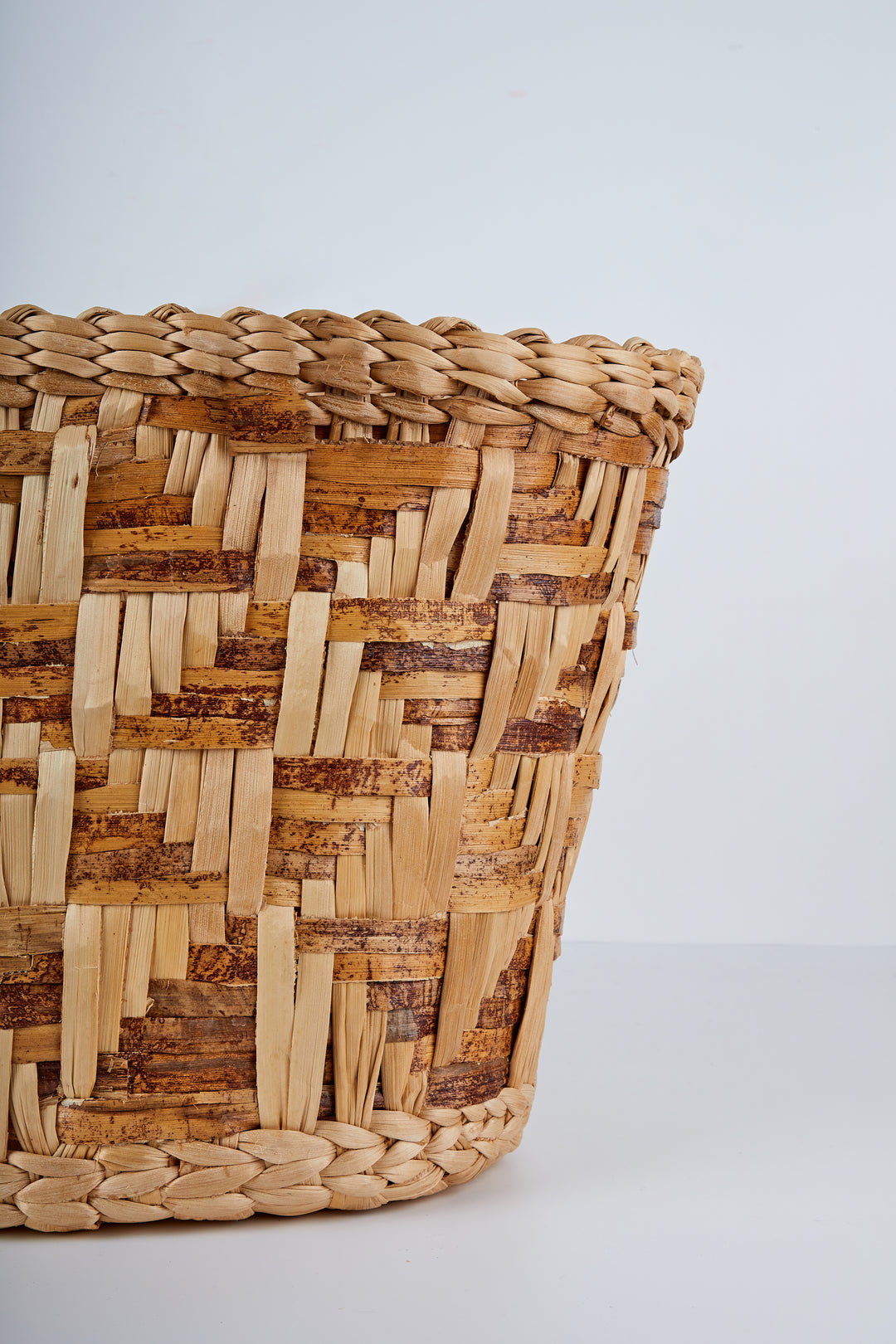 Rumi - Flower Basket - Criss Cross Weave