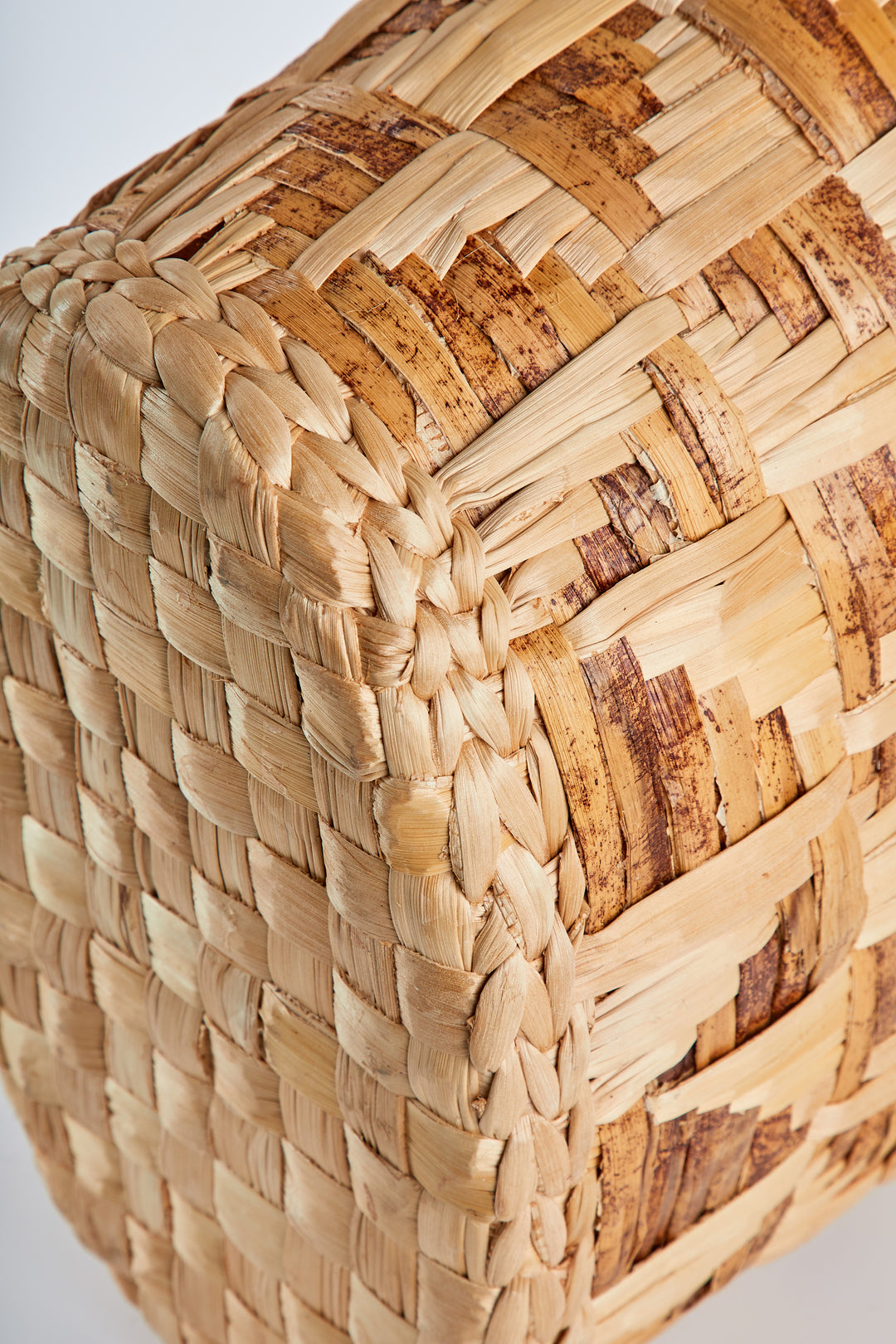 Rumi - Flower Basket - Criss Cross Weave